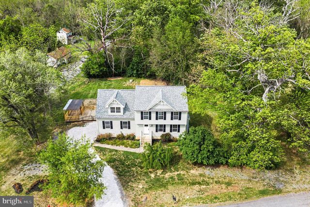 33 CARTERS LINE RD, White Post, VA 22663