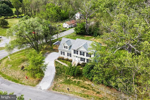 33 CARTERS LINE RD, White Post, VA 22663