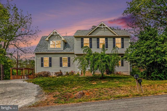 33 CARTERS LINE RD, White Post, VA 22663