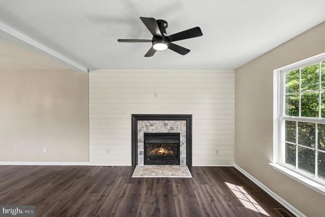 33 CARTERS LINE RD, White Post, VA 22663