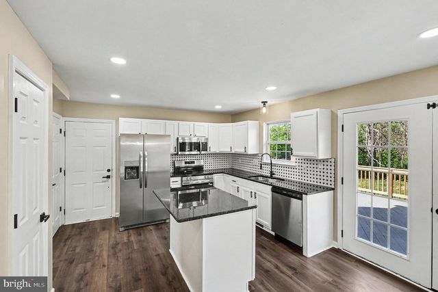 33 CARTERS LINE RD, White Post, VA 22663