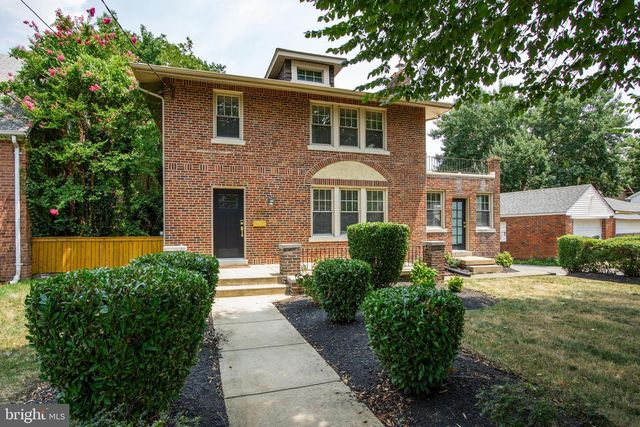 2218 32ND ST SE, Washington, DC 20020