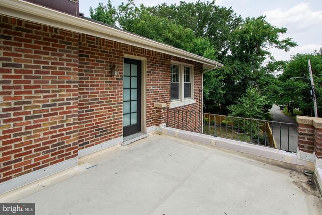 2218 32ND ST SE, Washington, DC 20020