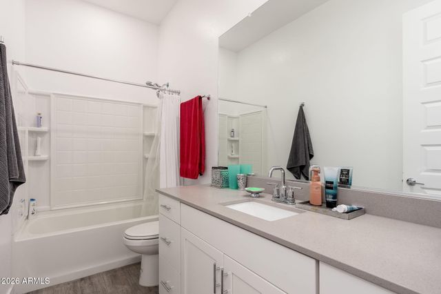 3272 W Peak View Road, Phoenix, AZ 85083