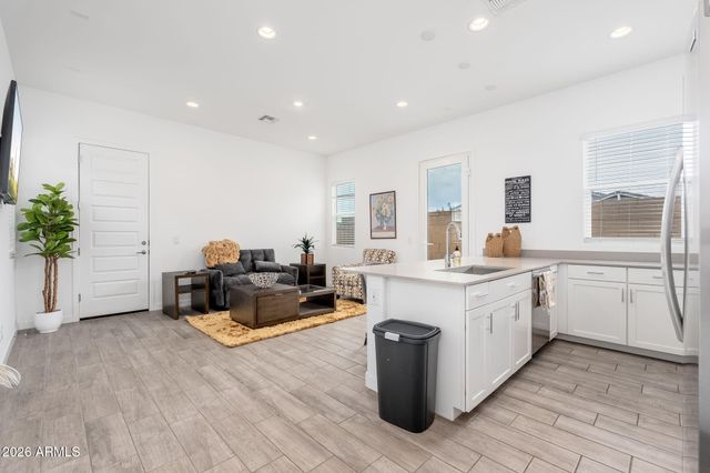 3272 W Peak View Road, Phoenix, AZ 85083