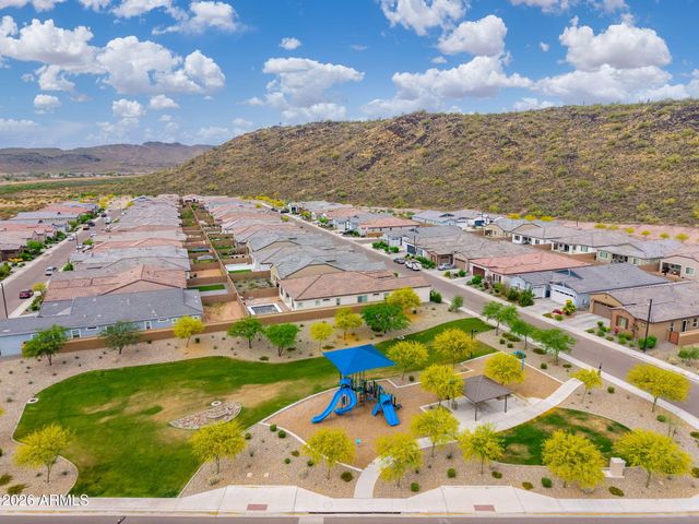 3272 W Peak View Road, Phoenix, AZ 85083