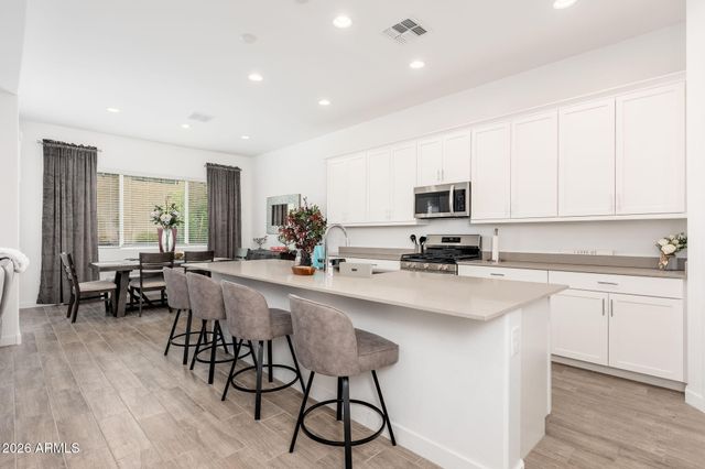 3272 W Peak View Road, Phoenix, AZ 85083