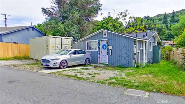 7618 Thousand Oaks, Tujunga, CA 91042