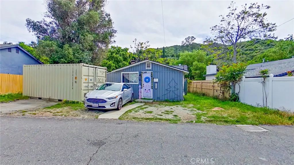 7618 Thousand Oaks, Tujunga, CA 91042