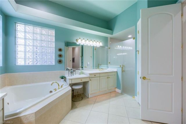 840 Villa Florenza DR, Naples, FL 34119