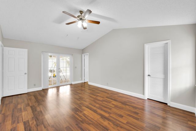 1909 NW 80th Avenue, Margate, FL 33063