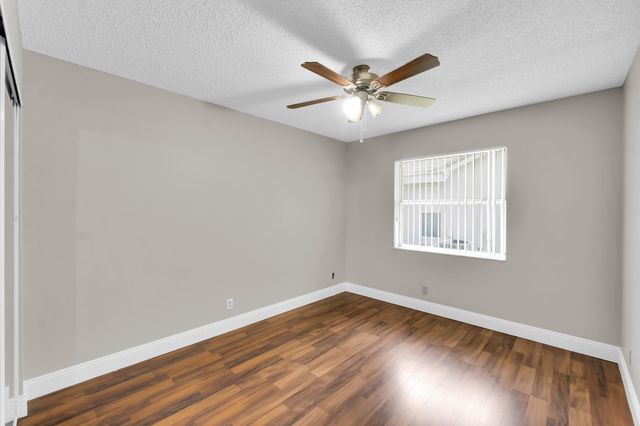 1909 NW 80th Avenue, Margate, FL 33063