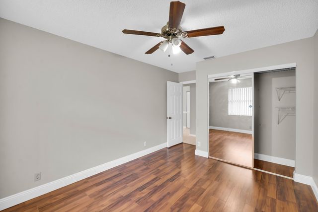 1909 NW 80th Avenue, Margate, FL 33063