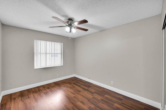 1909 NW 80th Avenue, Margate, FL 33063