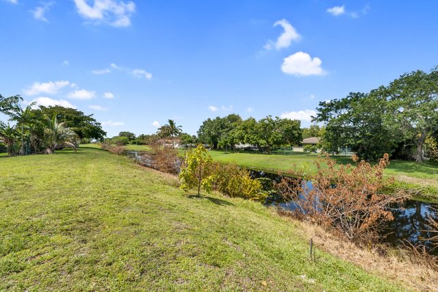 1909 NW 80th Avenue, Margate, FL 33063