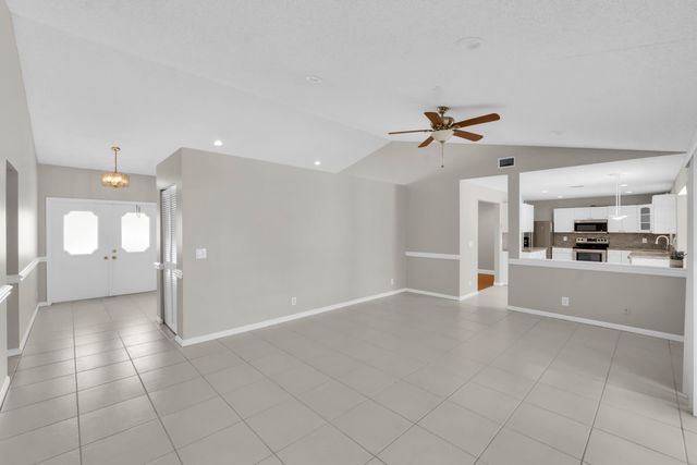 1909 NW 80th Avenue, Margate, FL 33063