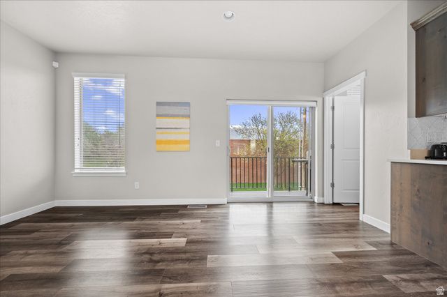 2504 N KNIGHTS LN, Layton, UT 84041