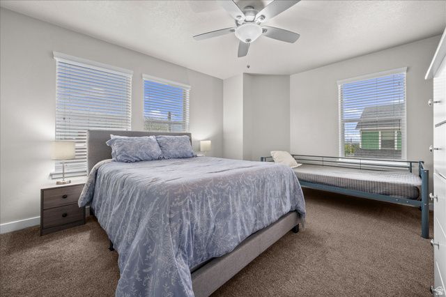 2504 N KNIGHTS LN, Layton, UT 84041