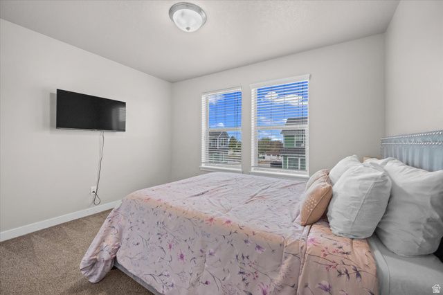 2504 N KNIGHTS LN, Layton, UT 84041