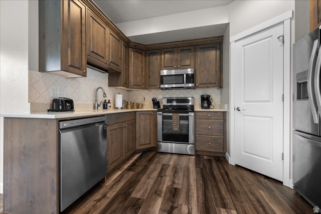 2504 N KNIGHTS LN, Layton, UT 84041