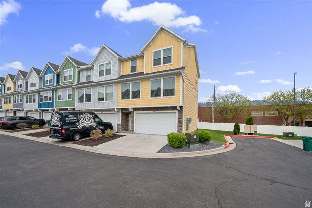 2504 N KNIGHTS LN, Layton, UT 84041