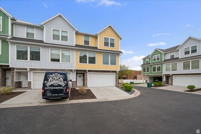 2504 N KNIGHTS LN, Layton, UT 84041