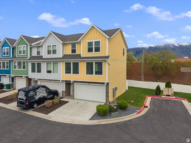 2504 N KNIGHTS LN, Layton, UT 84041