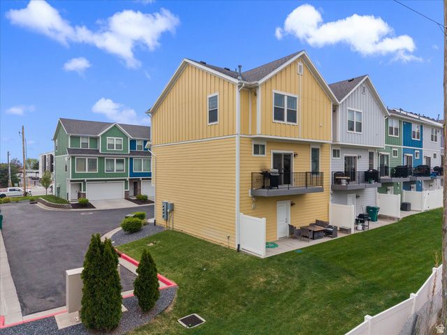 2504 N KNIGHTS LN, Layton, UT 84041