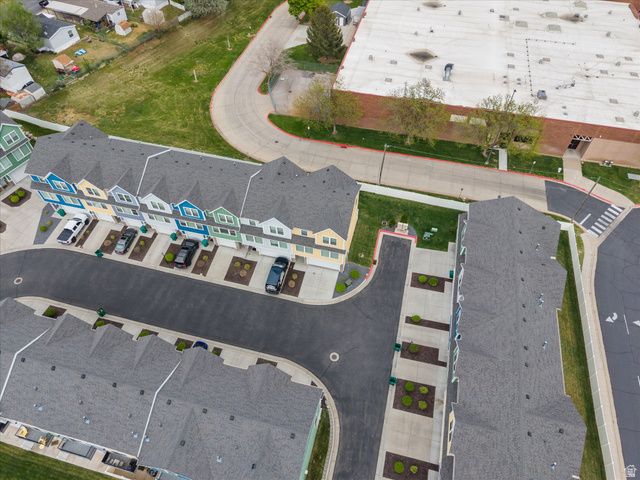 2504 N KNIGHTS LN, Layton, UT 84041