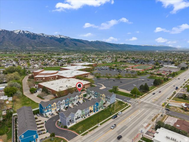 2504 N KNIGHTS LN, Layton, UT 84041