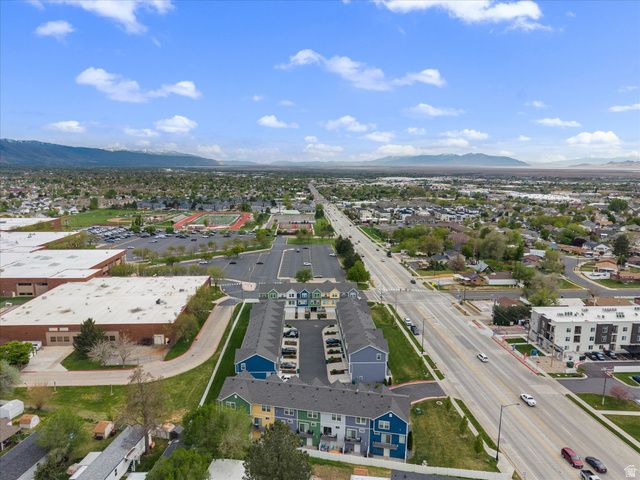 2504 N KNIGHTS LN, Layton, UT 84041