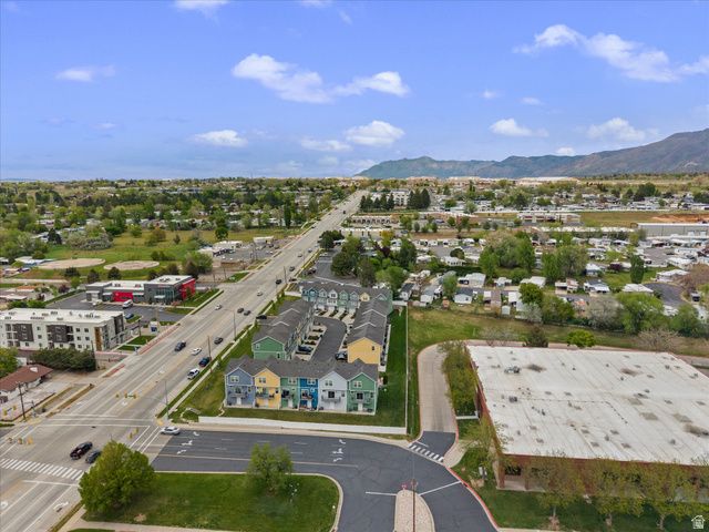 2504 N KNIGHTS LN, Layton, UT 84041