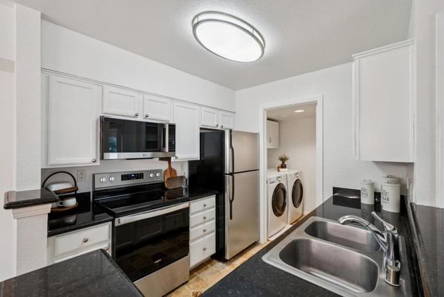 115 Reflections Drive 22, San Ramon, CA 94583