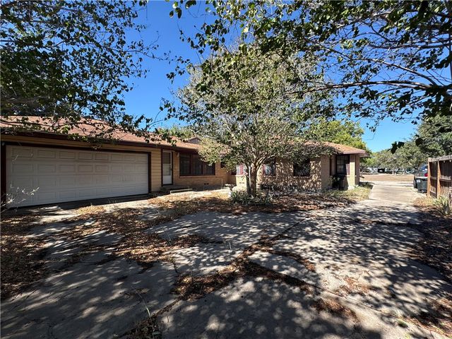 613 Brawner Pkwy, Corpus Christi, TX 78411