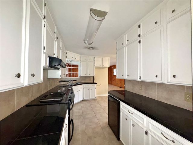 613 Brawner Pkwy, Corpus Christi, TX 78411