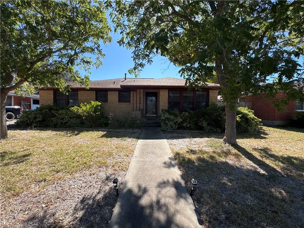 613 Brawner Pkwy, Corpus Christi, TX 78411