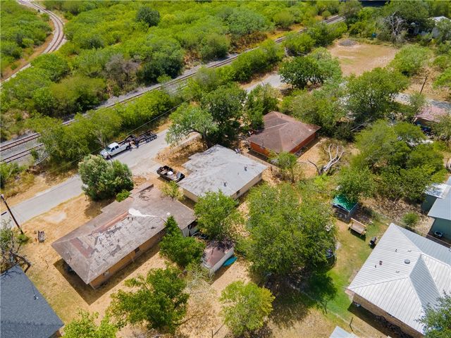 205 Brazos, George West, TX 78102
