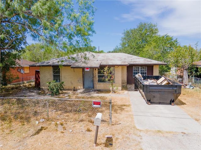 205 Brazos, George West, TX 78102