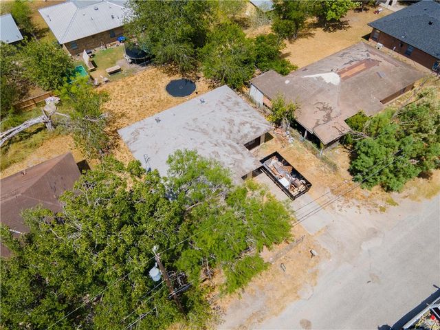 205 Brazos, George West, TX 78102