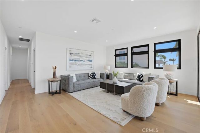 5108 Gordon Lane, San Diego, CA 92109