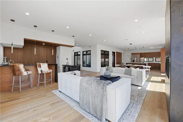 5108 Gordon Lane, San Diego, CA 92109