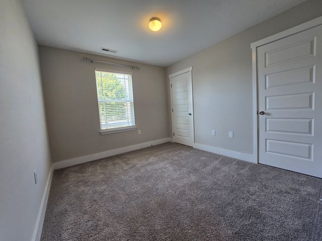 6006 Hillside Ln, Spring Hill, TN 37174