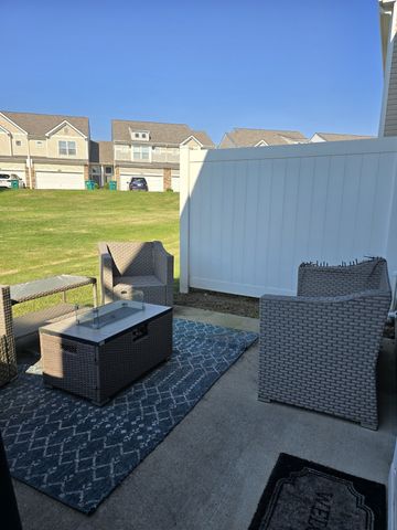 6006 Hillside Ln, Spring Hill, TN 37174