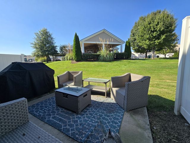 6006 Hillside Ln, Spring Hill, TN 37174