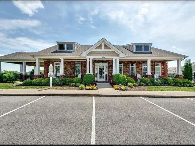 6006 Hillside Ln, Spring Hill, TN 37174