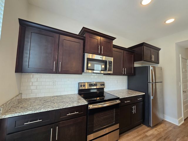 6006 Hillside Ln, Spring Hill, TN 37174