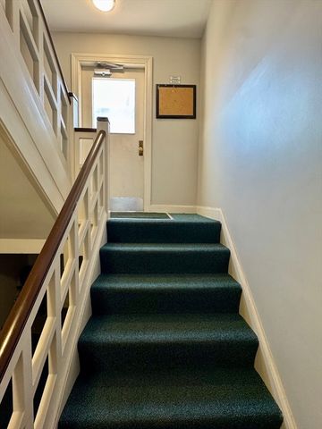 8 Ashland Street 8G, Worcester, MA 01609