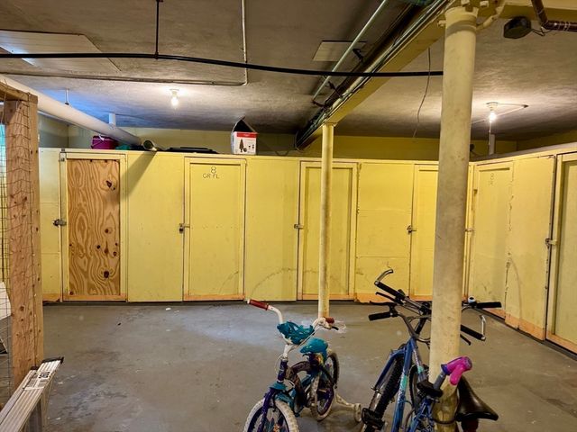 8 Ashland Street 8G, Worcester, MA 01609