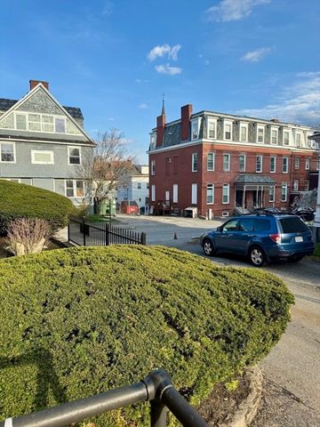 8 Ashland Street 8G, Worcester, MA 01609