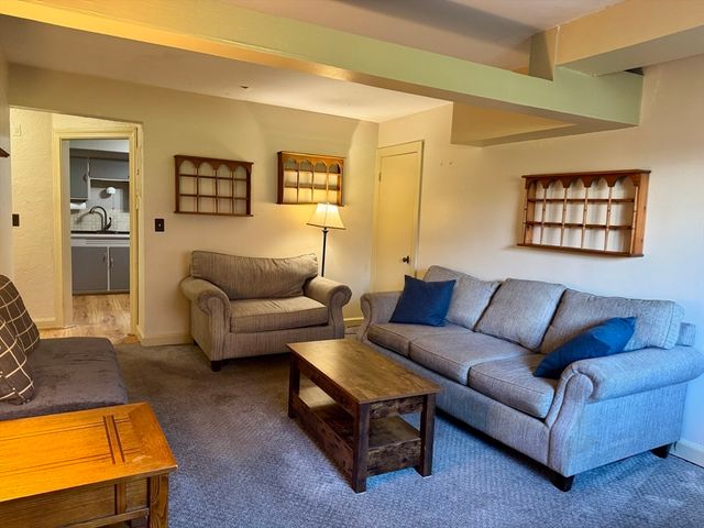 8 Ashland Street 8G, Worcester, MA 01609